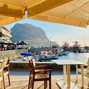 Meet your Posher, Josée